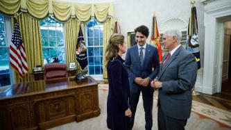 Photo number 4 from the photo gallery Prime Minister Justin Trudeau and Sophie Grégoire Trudeau are welcomed to the Oval Office by the President of the United States, Donald J. Trump, and the First Lady of the United States, Melania Trump 