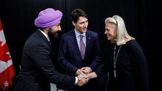 Prime Minister Justin Trudeau and Minister Navdeep Singh Bains meet with Ginny Rometty, President and CEO of IBM.