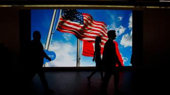 PM Trudeau walks with Salesforce staff