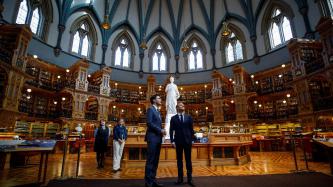 Photo numéro 4 de la galerie de photos Le premier ministre Justin Trudeau accueille le président de la France, Emmanuel Macron, au Parlement à Ottawa