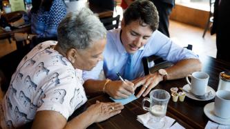 Photo number 5 from the photo gallery Prime Minister Justin Trudeau visits a Caldense Bakery in Bradford, Ontario