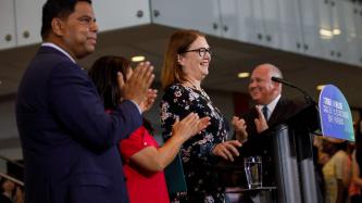 Photo number 3 from the photo gallery Prime Minister Justin Trudeau and Ministers Jane Philpott and Mary Ng visit a community centre in Markham, Ontario