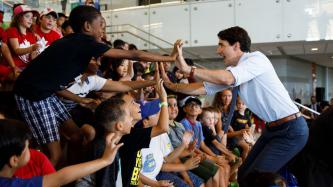 Photo number 7 from the photo gallery Prime Minister Justin Trudeau and Ministers Jane Philpott and Mary Ng visit a community centre in Markham, Ontario