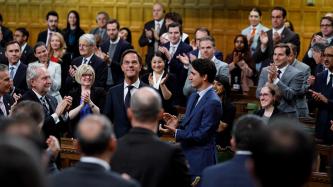 PM Trudeau and MPs applaud PM Rutte in the House of Commons