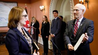 La ministre Philpott se fait assermenter