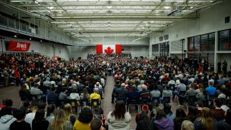 A view of the entire crowd as PM Trudeau speaks