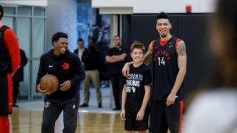 Raptors Danny Green, Kyle Lowry stand laughing with Xavier Trudeau