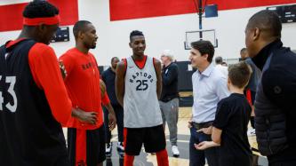 PM Trudeau speaks with Raptors Pascal Siakam, Serge Ibaka and Chris Boucher