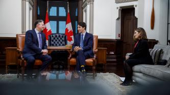 PM Trudeau and DPM Freeland speak with Mayor of Vancouver Kennedy Stewart