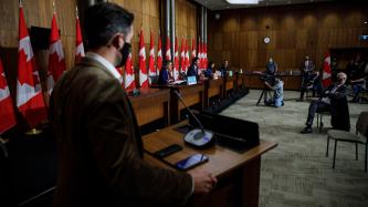 Le PM Trudeau, la ministre Joly, la docteure Tam et le docteur Njoo s’adressent aux médias