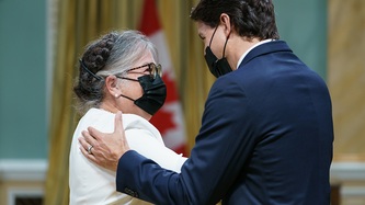 Le premier ministre Trudeau félicite la ministre Lebouthillier