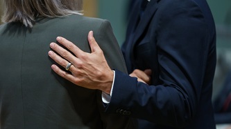 Le premier ministre Trudeau félicite la ministre Hajdu