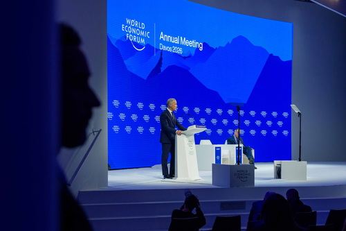 Le premier ministre Mark Carney prononce une allocution durant une séance plénière spéciale organisée dans le cadre de la ...