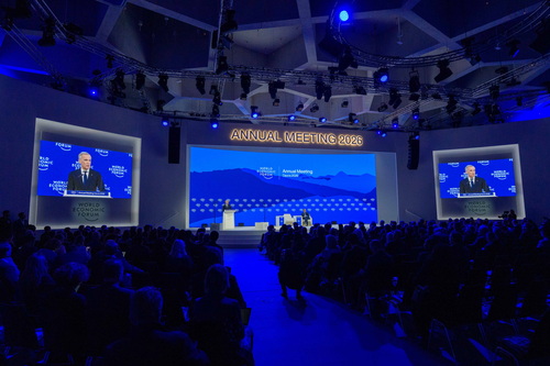 Le premier ministre Mark Carney prononce une allocution durant une séance plénière spéciale organisée dans le cadre de la ...